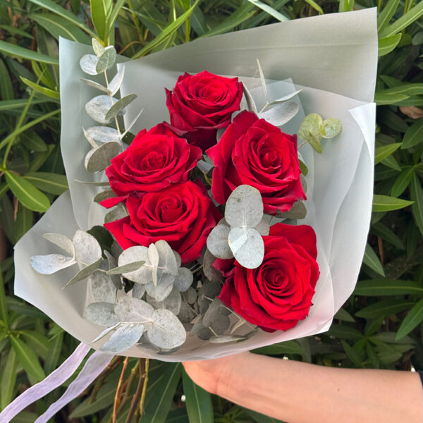 red classic bouquet – 11 red roses (cópia)